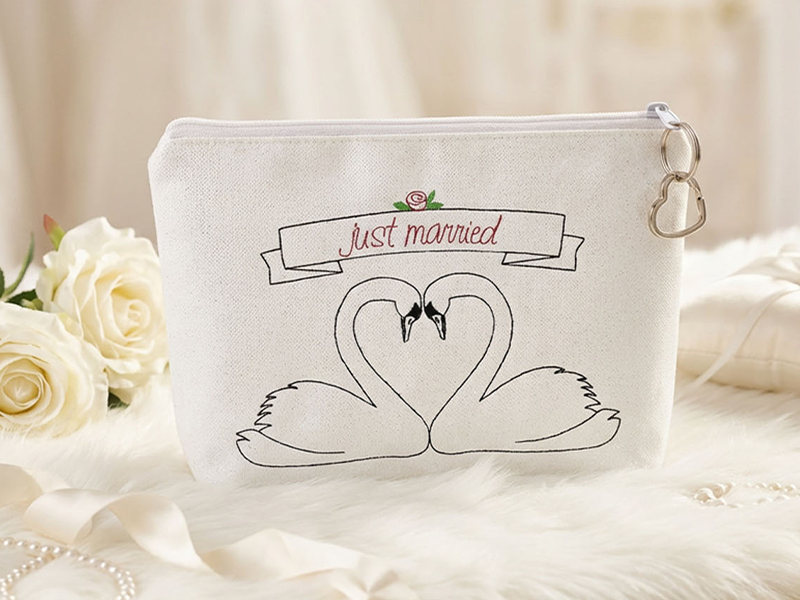 Preview: Hochzeitsschwäne - doodle Stickdatei